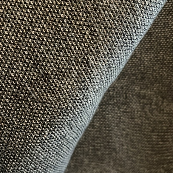 Gray cotton dinosaur print throw - Picture 4 of 4